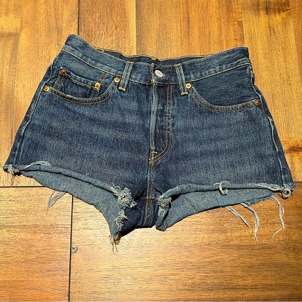 Levi shorts - Picture 1 of 4